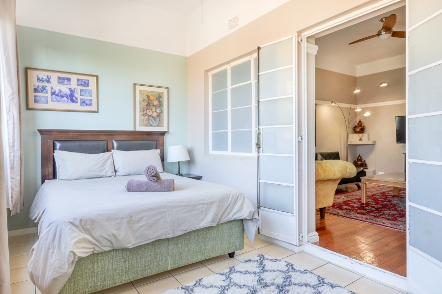 2 Bedroom Property for Sale in Green Point Western Cape